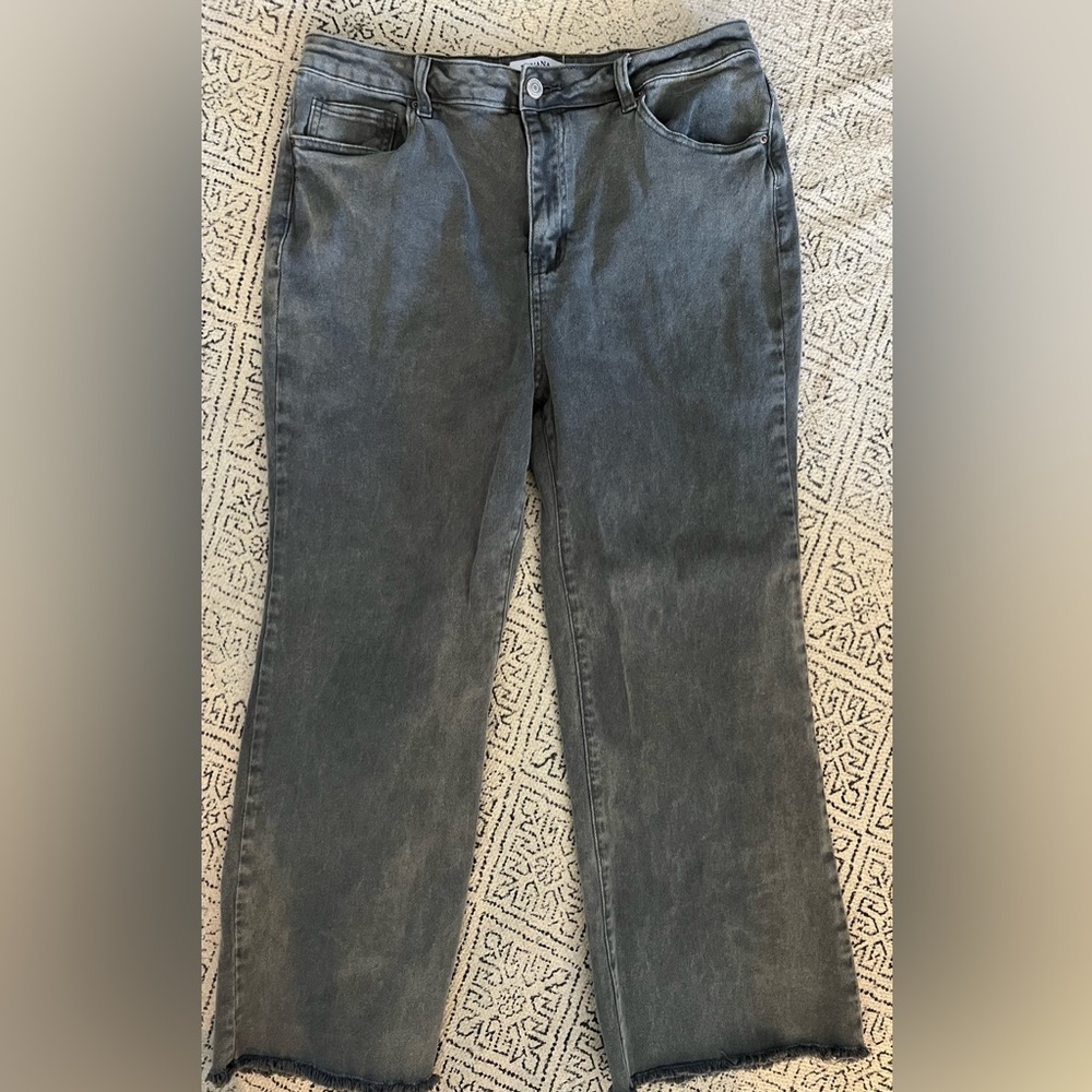 Zenana wide leg cropped jean